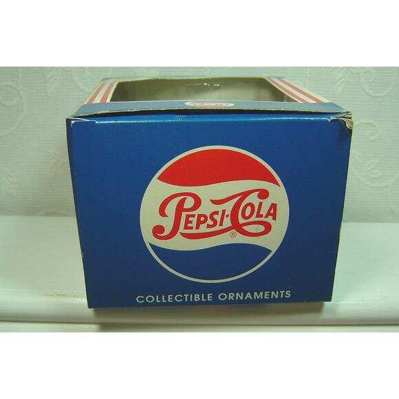 VINTAGE PEPSI COLA ORNAMENT-SANTA SITTING ATOP PEPSI CLOCK DRINKING PEPSI-1997 - Picture 4 of 4